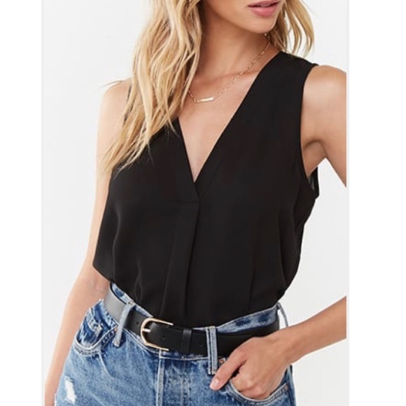 Relaxed V-Neck Tank Top in black, size S - Picture 1 of 2